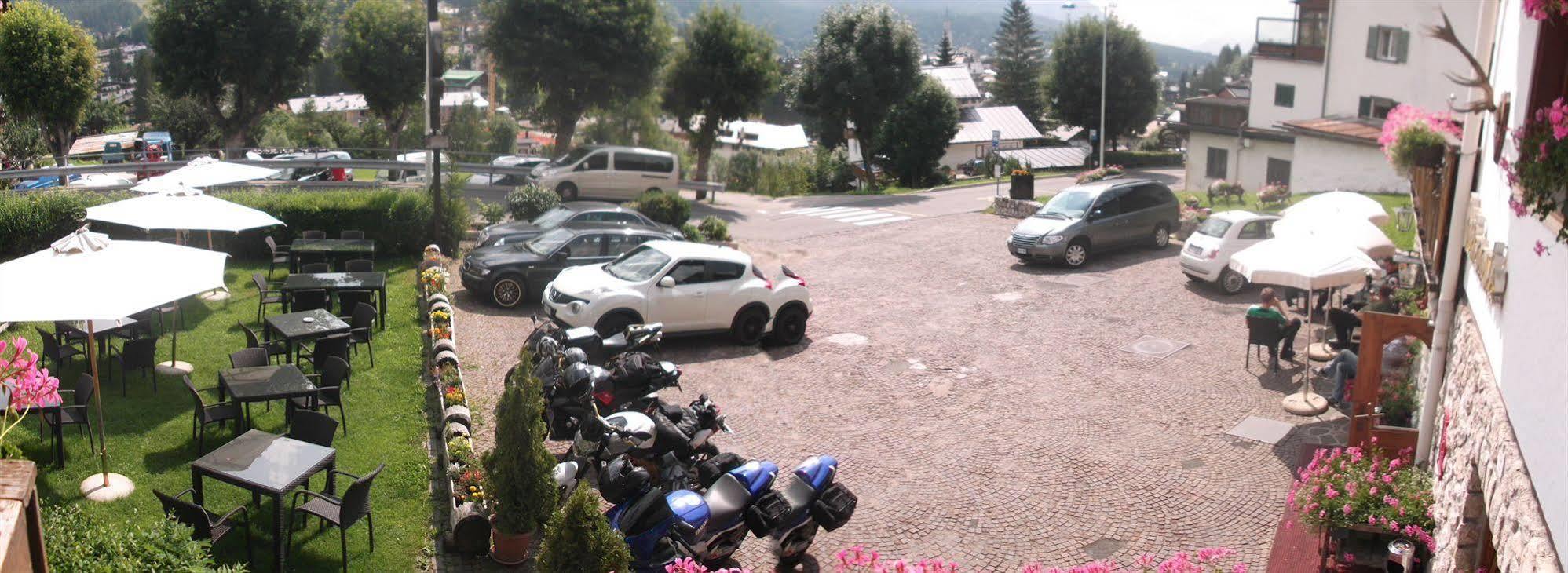 Hotel Da Beppe Sello Cortina dʼAmpezzo Kültér fotó